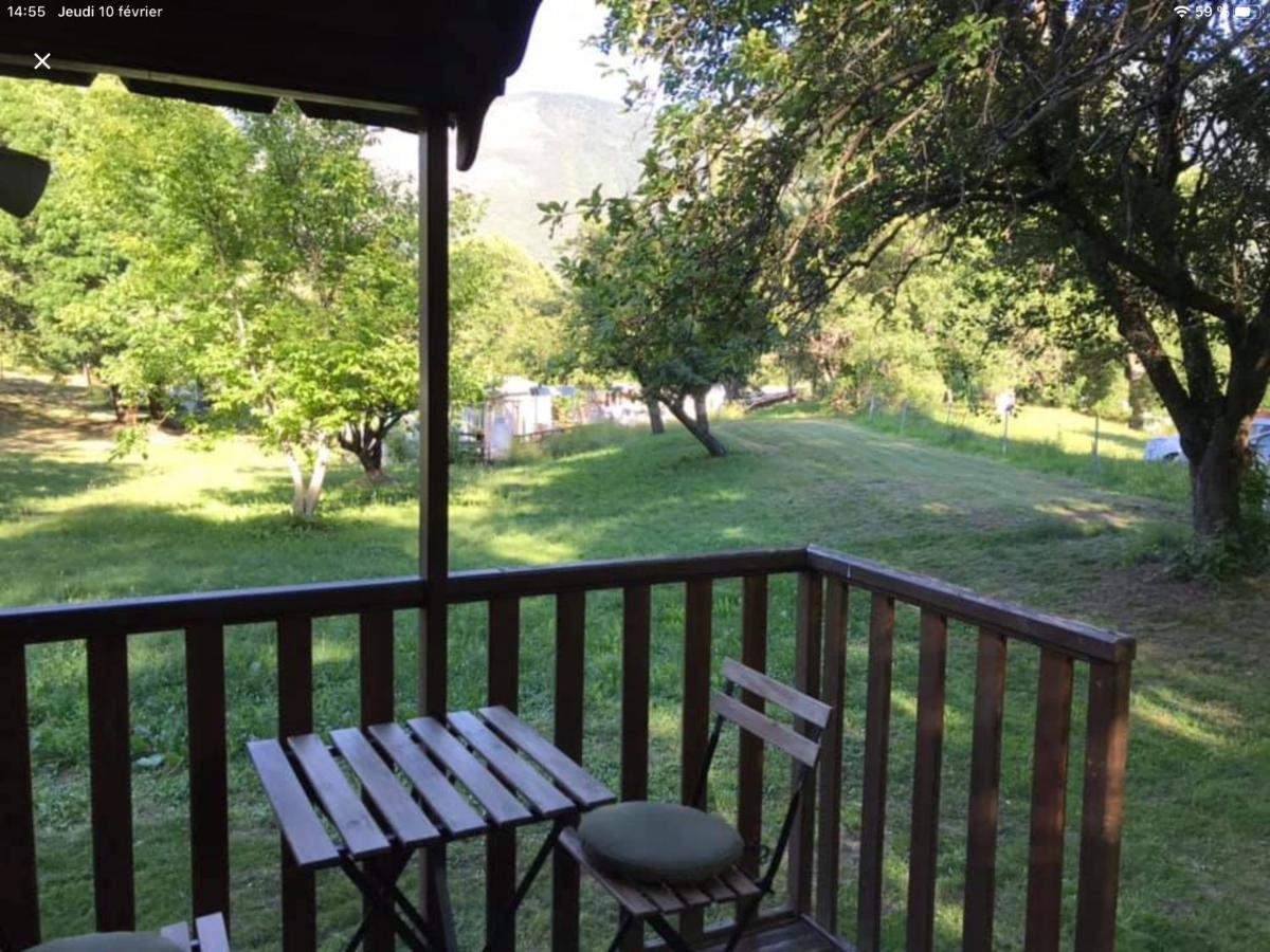 Camping, Hotel De Plein Air Les Cariamas Chateauroux-les-Alpes ภายนอก รูปภาพ
