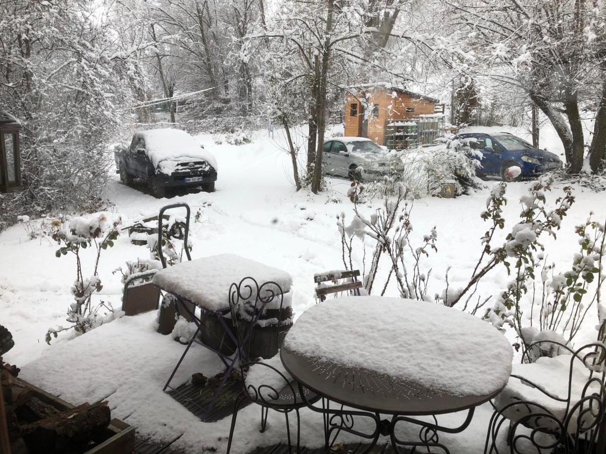 Camping, Hotel De Plein Air Les Cariamas Chateauroux-les-Alpes ภายนอก รูปภาพ