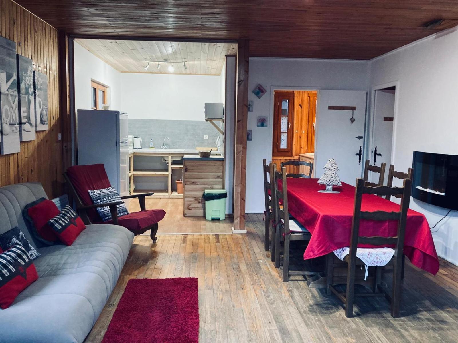 Camping, Hotel De Plein Air Les Cariamas Chateauroux-les-Alpes ภายนอก รูปภาพ
