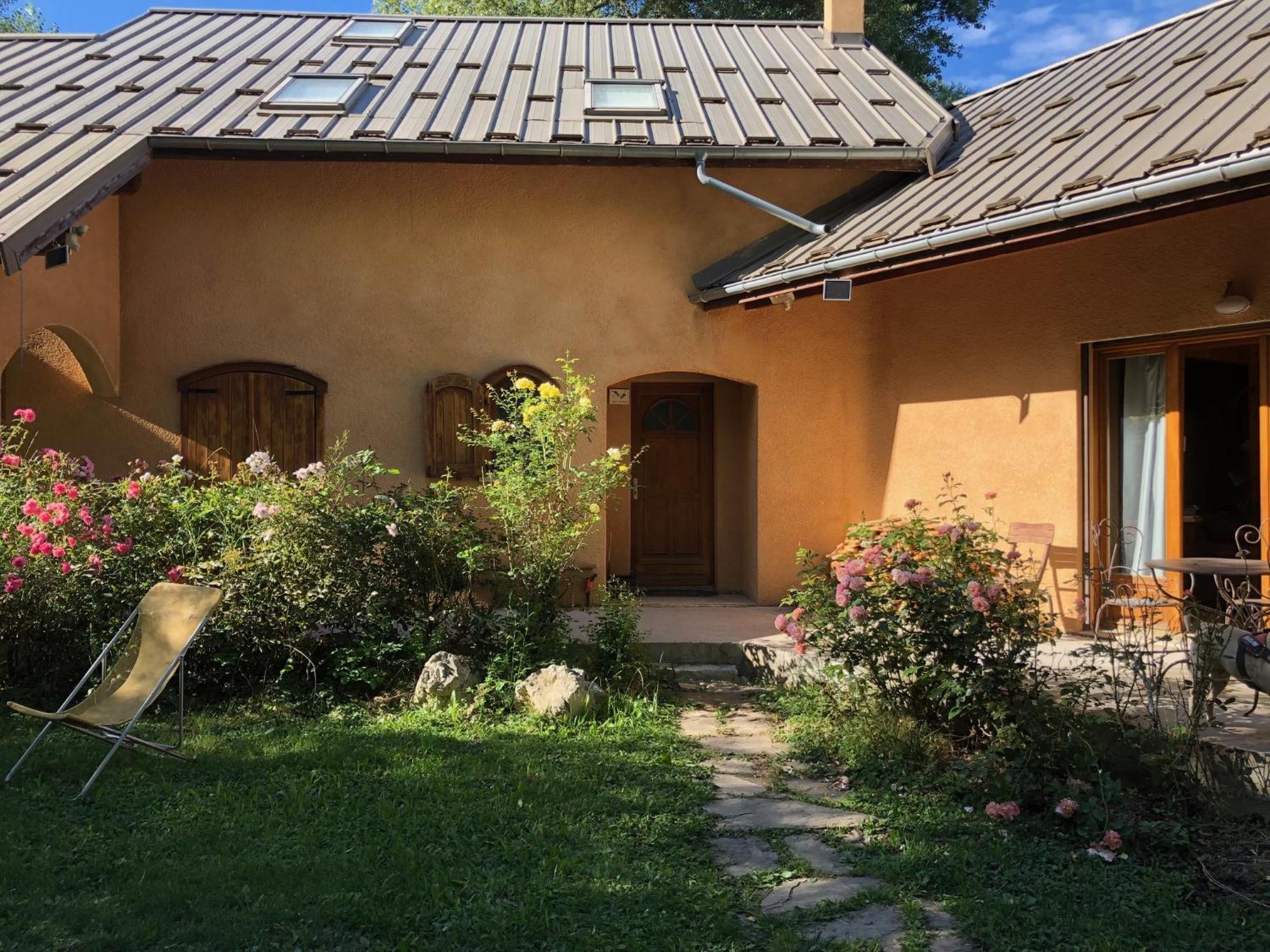Camping, Hotel De Plein Air Les Cariamas Chateauroux-les-Alpes ภายนอก รูปภาพ